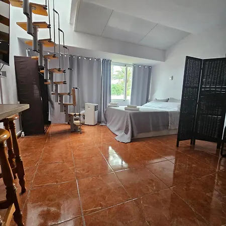 Homestay Captain Morgan House *