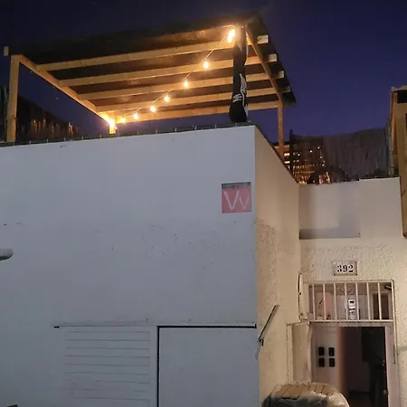 Captain Morgan House בית אירוח *