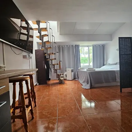 Captain Morgan House Arona